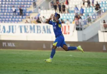 Arema FC Taklukkan Persis Solo 2-0, Marcos Santos: Kemenangan untuk Aremania