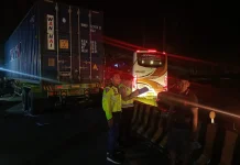 Trailer Rem Blong, Satu Keluarga Asal Blitar Meninggal