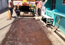 Dikeluhkan Warga, DPUPR Kabupaten Probolinggo Perbaiki Jalan Rusak di Dringu