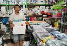 Pedagang Pasuruan Keluhkan Penurunan Daya Beli Plastik