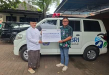 BRI Salurkan Bantuan Ambulans untuk PP Raudlatul Ulum 2 Gondanglegi