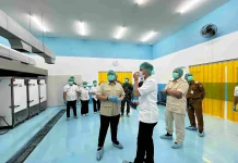 Anggota DPR RI Tinjau Dapur Makan Bergizi di Kepanjen Malang