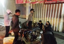 Empat Pemuda Kepergok Curi Banner di Blitar