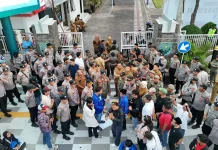 Ratusan Polisi Kawal Demo Mahasiswa di Probolinggo, Kapolres Beri Apresiasi