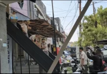 Satpol PP Kota Malang Tertibkan Izin Minol, Sita 97 Botol di Simpang Wilis