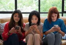 Penggunaan Medsos Berlebihan Ancam Kesehatan Mental Remaja