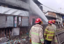 Kebakaran Rumah di Jodipan, Damkar Kota Malang Padamkan Api dalam 40 Menit