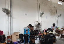 Perajin Kendang Jimbe Blitar Bertahan Ditengah Terdampak Nilai Tukar Rupiah