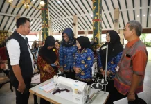 Penyandang Disabilitas dan Lansia di Kabupaten Malang Terima Bantuan ATENSI