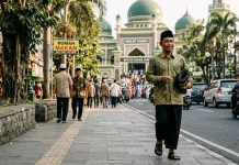 Jumat yang Menghapus Jejak Dosa