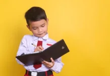 Pembagian Rapor Jadi Momen Evaluasi Guru dan Orang Tua