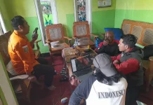Tiga Pendaki Ilegal Terjatuh di Semeru, Satu Dievakuasi dengan Medan Ekstrem