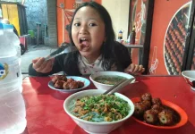 Bakso Bakar Trowulan Masih Jadi Favorit Warga Malang