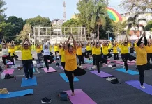 Wanita Hindu Dharma Indonesia Malang Peringati Hari Yoga Internasional