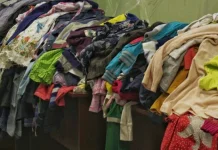 Jangan Asal Beli, Tips Teliti Memilih Baju Thrifting