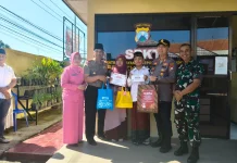 Polsek Kanigoro Gelar Khitanan Massal, Puluhan Anak Antusias Berpartisipasi