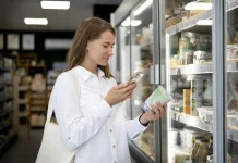 Cara Membaca Label Gizi agar Tidak Terkecoh Klaim Kemasan