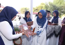 Ketua TP PKK Batu Apresiasi Santunan Warga RW 1 Sisir