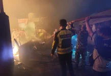Kebakaran Landa Area Pasar Turen Malang, Satu Lapak dan Bangunan MCK Hangus