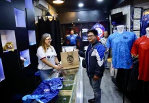 Arema FC Store Promo Spesial Peluncuran Jersey untuk 200 Pembeli Pertama
