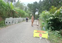 Jalan Rusak Sumber–Ledokombo Mulai Diperbaiki, DPUPR Gunakan Paving