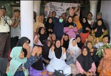 ITSK RS Soepraoen Beri Terapi Akupunktur Gratis untuk Lansia