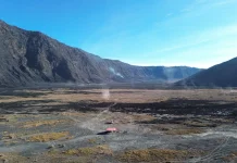 Tiga Helikopter Dikerahkan untuk Padamkan Bromo