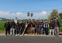 Gerakan Sawah Bebas Tikus, KKN MAs Kelompok 80 Edukasi Petani Desa Pandanajeng