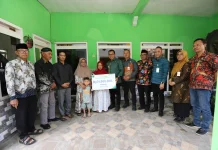 Keluarga Pekerja Rentan di Giripurno Terima Santunan Rp74 Juta