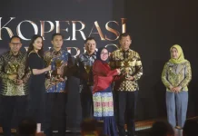 Bupati Pasuruan Raih Penghargaan Bakti Koperasi Nayaka Mahambara 2026