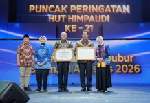 Bupati Rusdi Raih Penghargaan Adhi Bhakti HIMPAUDI