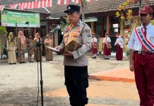 Polsek Garum Edukasi Pelajar Cegah Bullying dan Tertib Berlalu Lintas