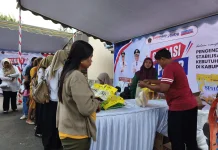 Operasi Pasar Murah di Wlingi Diserbu Warga, Beras Dijual Murah