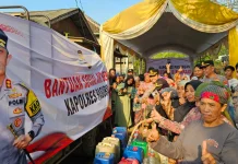 Polres Pasuruan Dropping Air Bersih ke Desa Terdampak Kekeringan