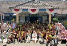 HIMASIGI UB Edukasi Lingkungan Siswa SDN 1 Pakiskembar