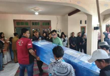 Suasana Haru Iringi Kedatangan Jenazah Korban KM Virgo Transport 8 di Blitar