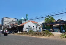 Revitalisasi Trotoar Jalan Cokroaminoto, 21 Pohon Ditebang