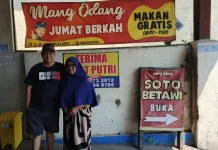Soto Betawi di Batu Rutin Bagikan 120 Porsi Jumat Berkah