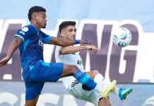Marcos Santos Soroti Pelanggaran Persik dan Kondisi Penyerang Arema