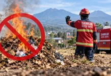 Damkarmat Kota Batu Ingatkan Warga Bahaya Bakar Sampah saat Kemarau