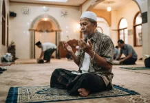 Sabar dan Salat Jadi Benteng Kehidupan