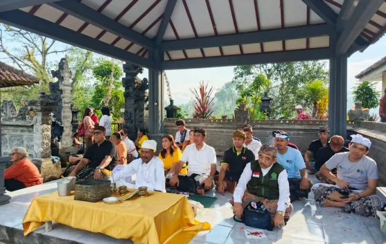 PHDI Jatim dan Paguyuban Pegawai BUMN Gelar Bakti Sosial Nyepi di Ampelgading