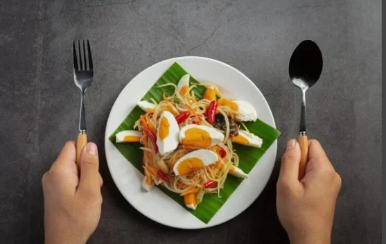 Atur Pola Makan Sehat Selama Bulan Ramadhan