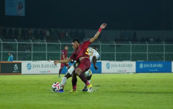 Badai Kartu Merah Persulit Arema FC di Laga usai Lebaran Lawan Malut United