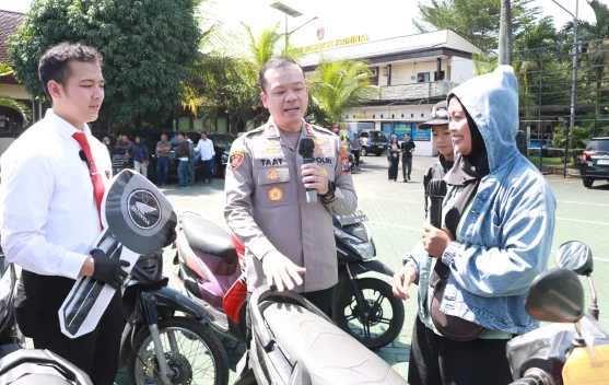 Korban Curanmor Bahagia Ambil Motor Gratis di Polres Malang