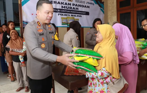 Polres Malang Salurkan Beras Murah