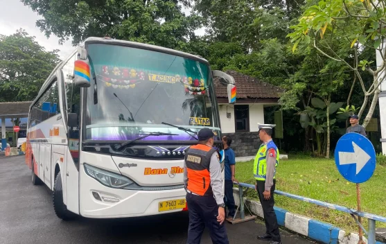 Satlantas Polres Malang Rampcheck Angkutan Mudik di Kepanjen