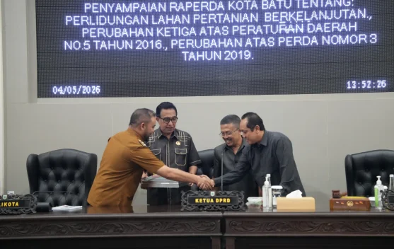 Tiga Raperda Disampaikan Pemerintah Kota Batu di Paripurna DPRD