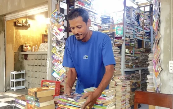 Antara Debu Buku dan Gempuran Digital, Pasar Buku Velodrome Masih Bertahan