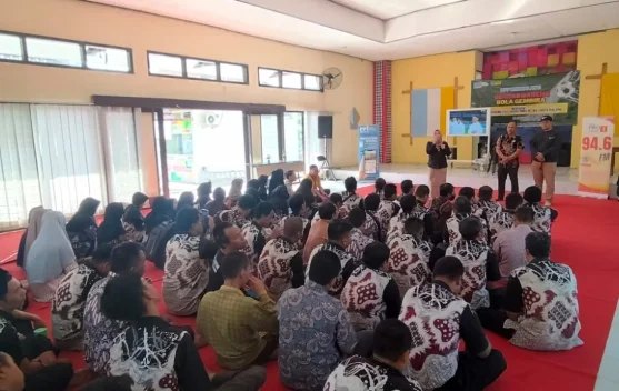 Warga RSBN Malang, Dengar Bareng Piala Dunia Bersama RRI